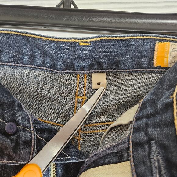 Gap long and lean cut-off dark wash denim shorts size 4R - Picture 4 of 5